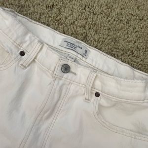 New Abercrombie 90s Straight Curve Love White Jean
